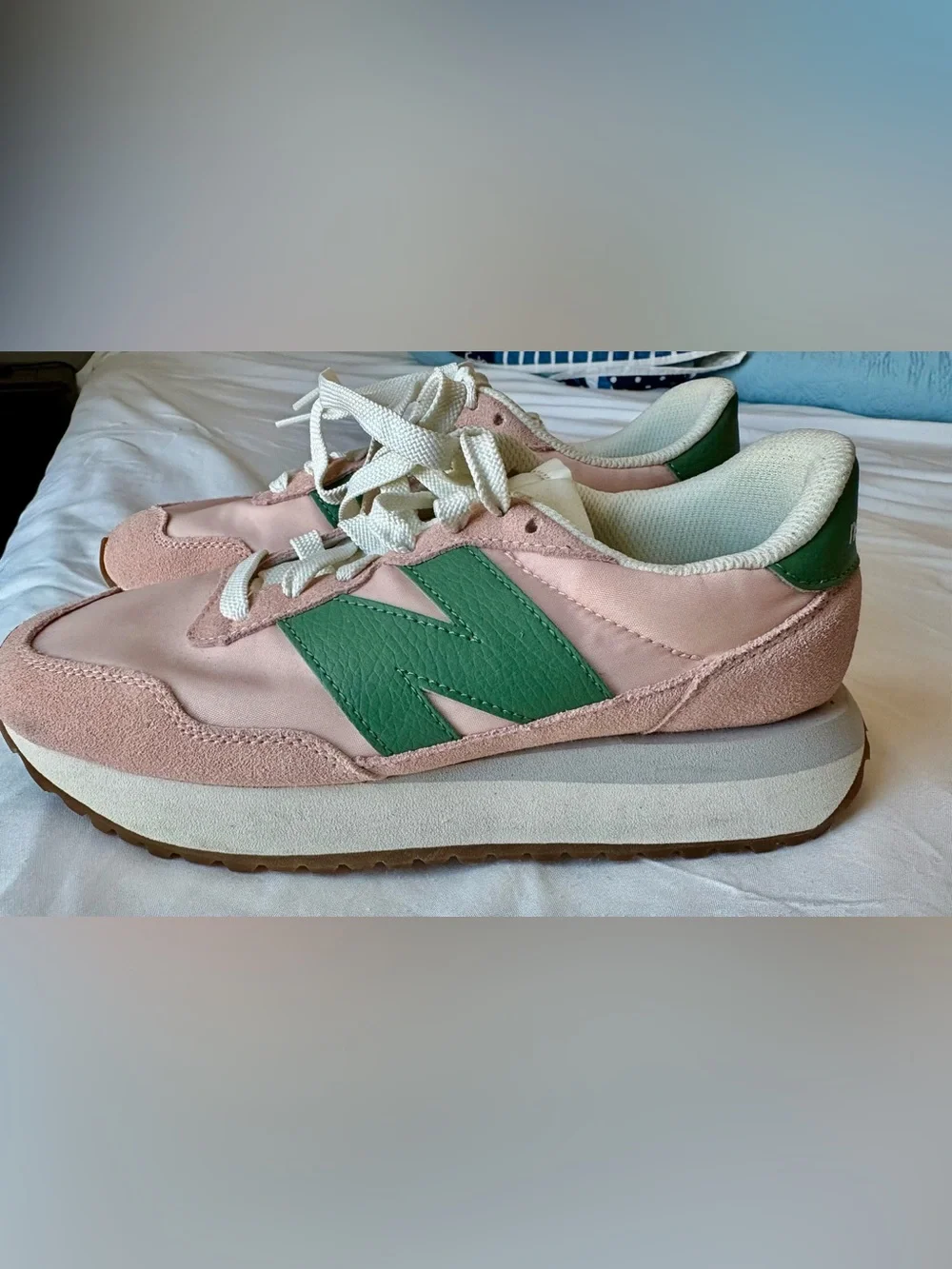 New Balance 237 Sneakers Pink Green Retro Runner Shoes Women’s 7 Y2K EUC - Picture 2 of 14